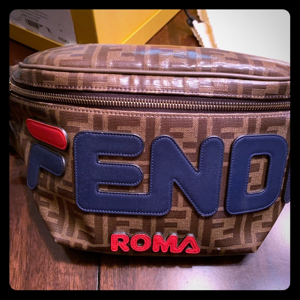 Fendi Mania Logo Fanny Pack
